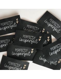 Set van 5 geweven labels om op te naaien Perfectly imperfect