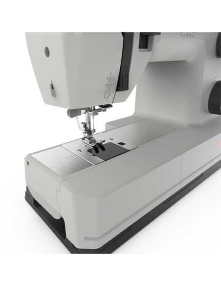 Necchi Q132A naaimachine