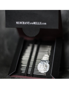 Boekje met 25 fijne naalden van Merchant & Mills