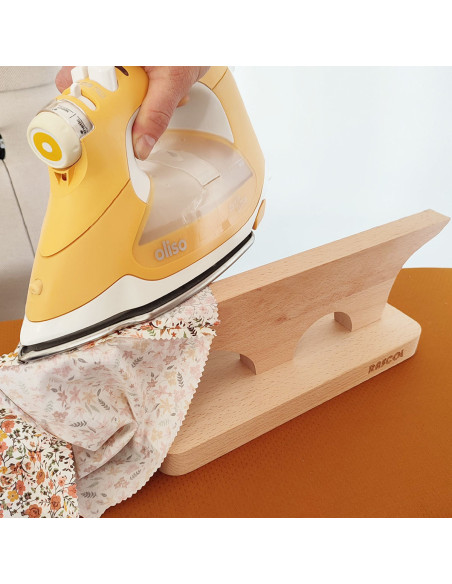 Houten pers voor perfecte plooien
