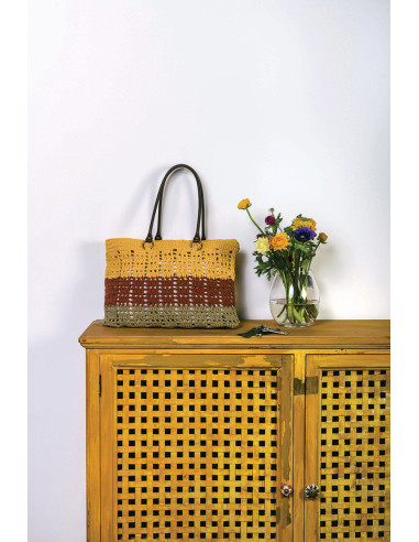 Catalogus Nova Vita 4 DMC - 16 projecten tassen en accessoires
