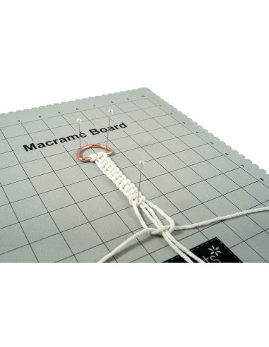 Macramé plank 29,7 x 42 cm