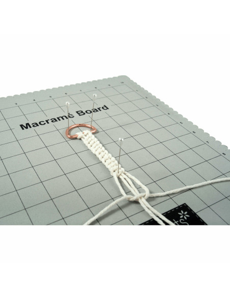 Macramé plank 29,7 x 42 cm