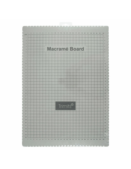 Macramé plank 29,7 x 42 cm