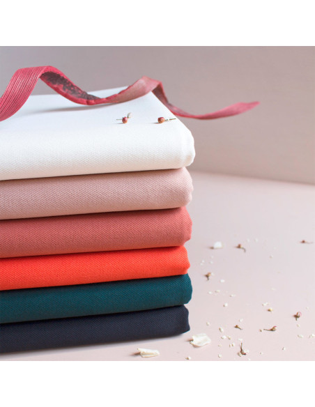 Katoenen gabardine stof Chestnut - Atelier Brunette