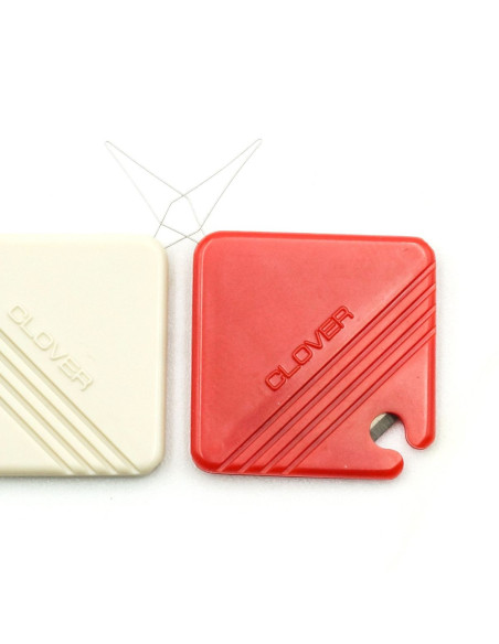 Set van 2 naaldinrijgers met geïntegreerde draadknippers Clover