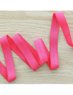 Voorgevouwen satijnen elastische biaisband 15 mm breed - Fuchsia