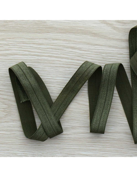Voorgevouwen satijnen elastische biaisband 15 mm breed - Camouflagegroen