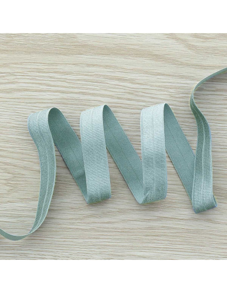 Voorgevouwen satijnen elastische biaisband 15 mm breed - Horizonblauw