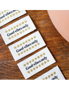 Set van 5 labels om op te naaien - Alleen goede vibes