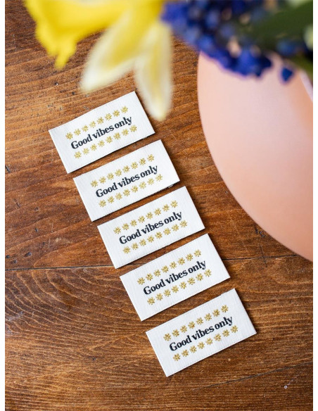 Set van 5 labels om op te naaien - Alleen goede vibes