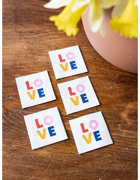Set van 5 labels om op te naaien - LOVE