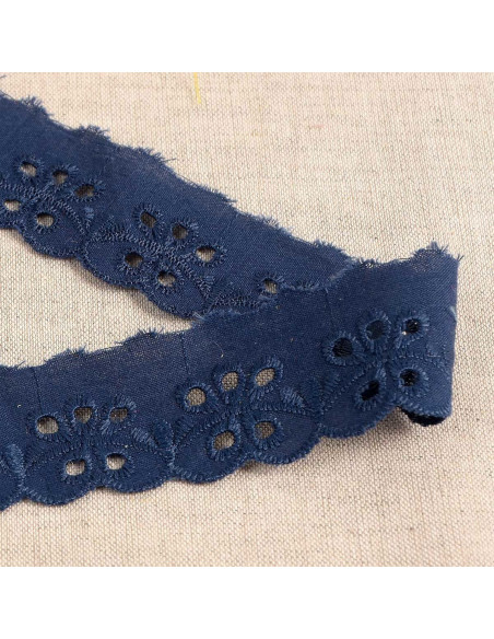 Broderie Anglaise bloemen festonrand Inaya - Marineblauw