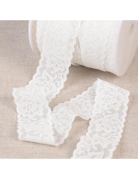 Elastische lingerie met kantmotief grote bloemen wit