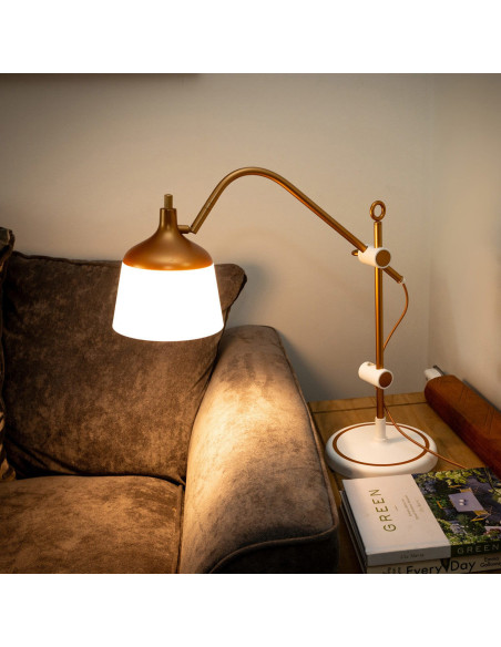 Lamp op tafel met loep, plateau en telefoonhouder Daylight Anita
