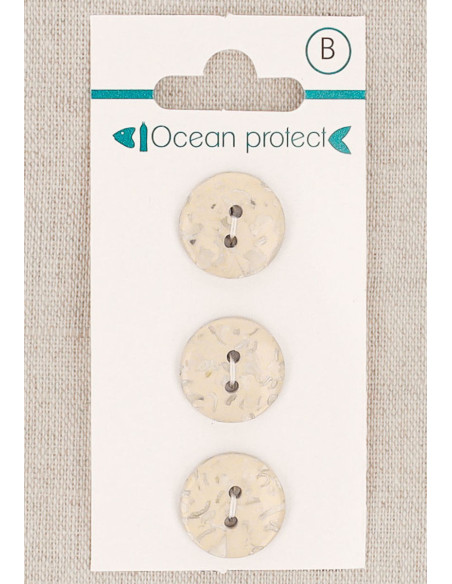 Kaart met 3 beige knopen 15 mm 2 gaten - Plat
