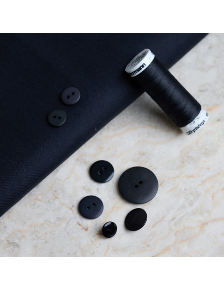 Waterafstotende katoenen stof Trench Deep Charcoal - Atelier Brunette