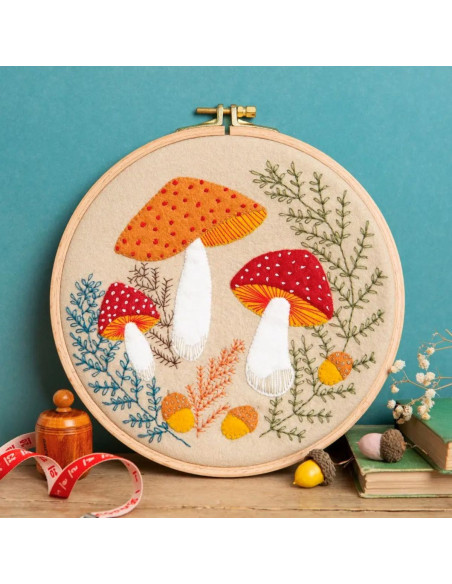 Viltpakket met borduurring - Paddenstoelen