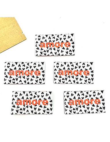 Set van 5 geweven labels om op te naaien Amore
