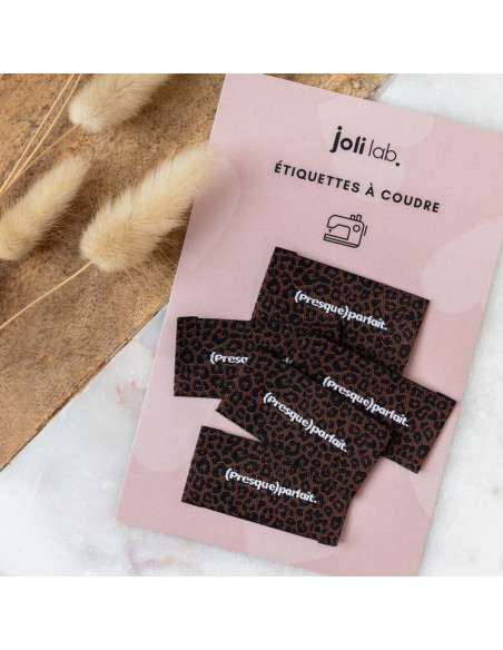 Set van 5 labels om op te naaien - Bijna perfecte chocolade luipaard