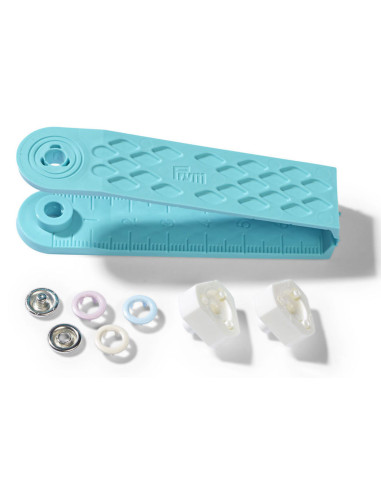 Doos met 21 jersey drukknopen in roze, blauw en ecru met 8 mm gereedschap