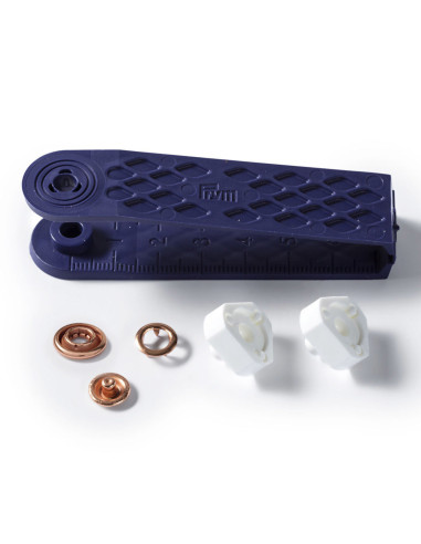 Doos met 10 koperen jersey drukknoopjes met gereedschap 10 mm