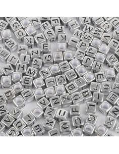 Zakje met 100 zilveren vierkante kralen - Zwarte letters
