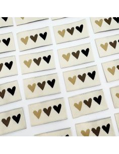 Set van 5 geweven labels om op te naaien Hallo schoonheid - 3 harten 2