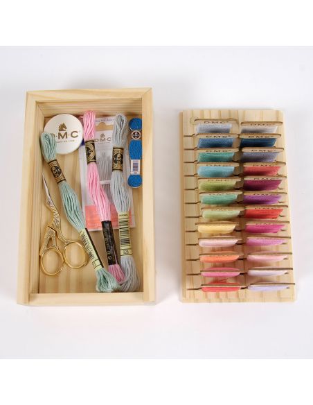 Opbergdoos met 24 houten kaartjes DMC