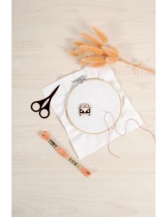 DMC reisset met schaar en naaldenmagneet - Zwart 2