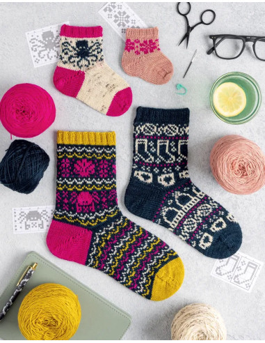 Boek het directory van brei-doodlepatronen