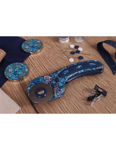 Rotary cutter 45 mm - Collectie blauwe bloemen