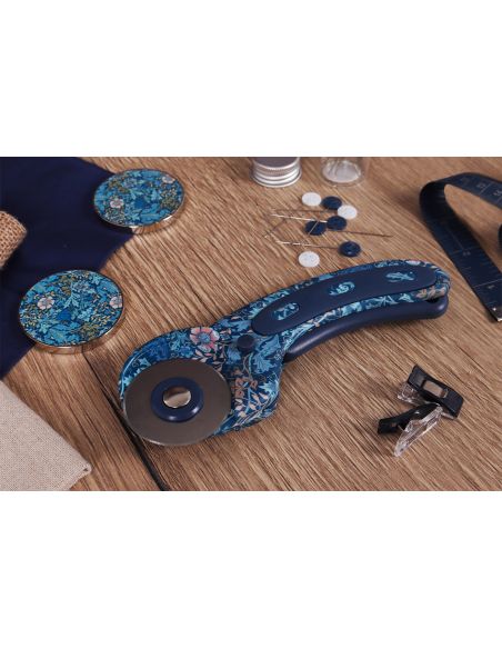 Rotary cutter 45 mm - Collectie blauwe bloemen