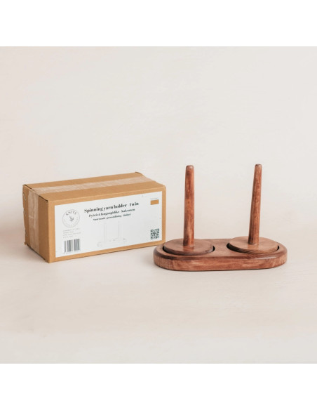 Dubbele roterende houten houder voor bollen wol