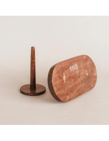 Dubbele roterende houten houder voor bollen wol