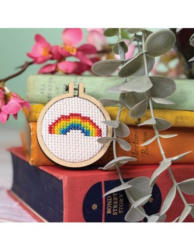 Mini borduurpakket kruissteek - Love is love