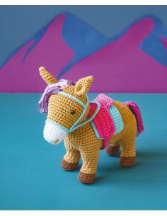 Boek amigurumi's op vakantie aan het strand en in het bos 2