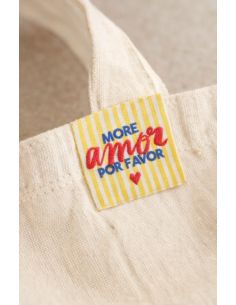 Set van 4 labels om op te naaien - More amor por favor 2